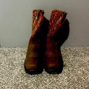 Ariat composite toe cowboy/work boot.  New. Worn twice.